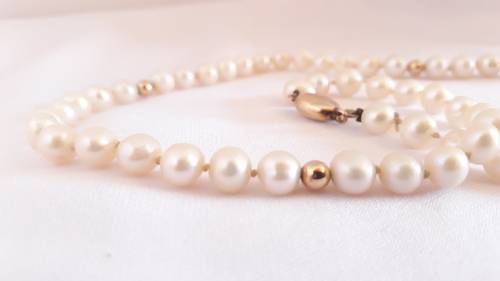 Vintage pearl necklace