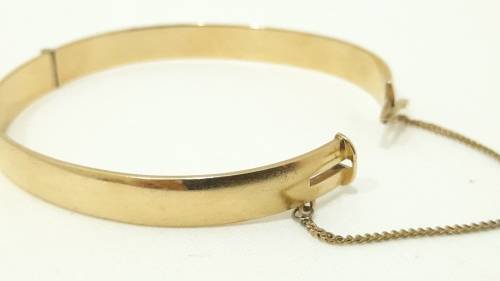 Vintage 9ct gold on Metal Core bangle
