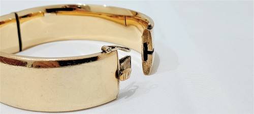 Vintage 9ct Metal Core broad bangle