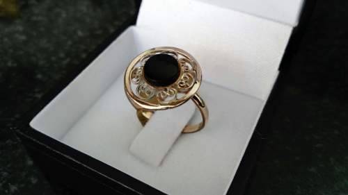 Vintage 14ct Yellow Gold & Onyx Ring.