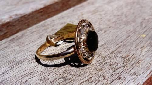 Vintage 14ct Yellow Gold & Onyx Ring.