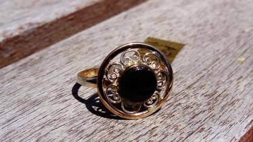 Vintage 14ct Yellow Gold & Onyx Ring.