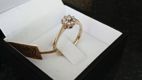 9ct Yellow Gold Diamond Cluster Ring
