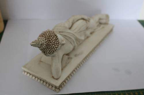 Beautiful Reclining Buddha (28cm)