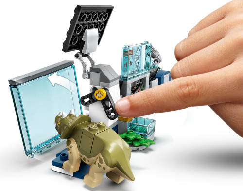 LEGO® Jurassic World Dr. Wu`s Lab: Baby Dinosaurs Breakout (75939)