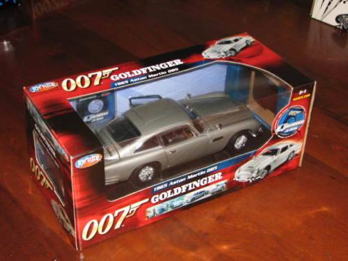 Joy Ride James Bond Aston Martin DB5 Goldfinger 1:18 Scale.