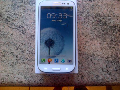 Samsung Galaxy S3 (marble white) 32GB****BRAND NEW****