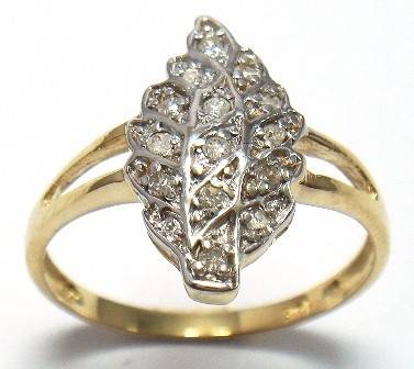 Beautiful solid 9kt gold genuine diamond ring.