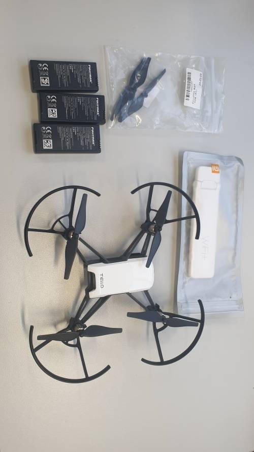 DJI Tello Drone+3 batteries+WiFi Extender