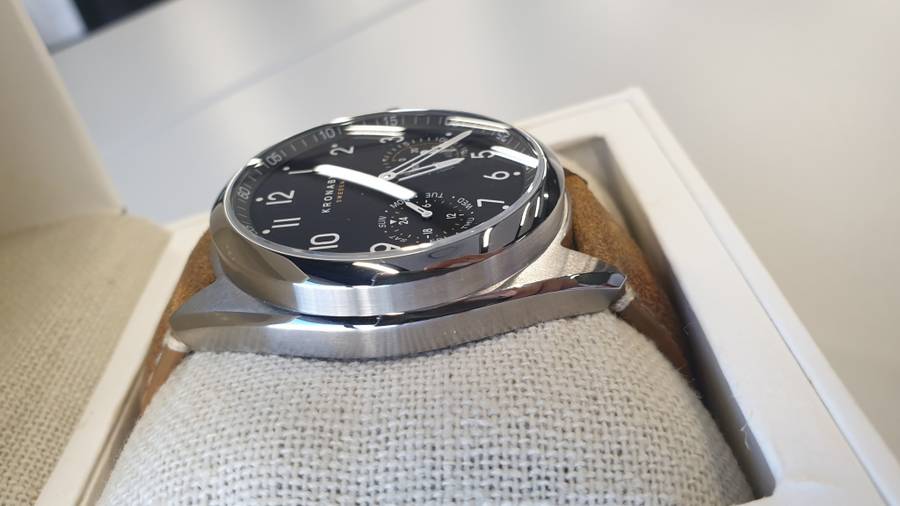 Kronaby (Sweden) Apex Hybrid Men`s Watch [Imported]