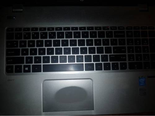 *Cracked Screen* HP ENVY TOUCHSMART 15.6'' ||Intel Quad-Core i7, 8GB RAM, NVIDIA GT 740M, 500GB HDD