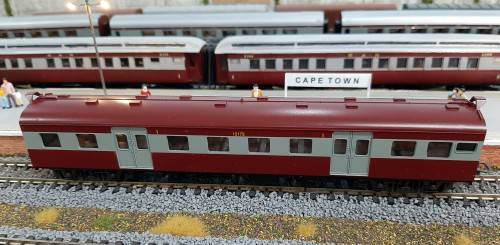 Lima Suburban coach 1st class new with Lima couplers boxed