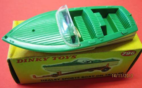 SCARCE MINT AND BOXED NO 796 HEALY SPORTS BOAT ON TRAILER BY DINKY TOYS (NOT CORGI)