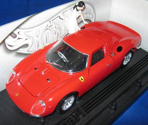 MINT AND BOXED 1:18 SCALE FERRARI 250 LM BY HOTWHEELS (NOT CORGI OR DINKY)
