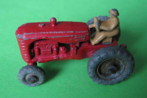 NO 4B-1 MASSEY HARRIS FARM TRACTOR FROM MATCHBOX MOKO LESNEY, ENGLAND