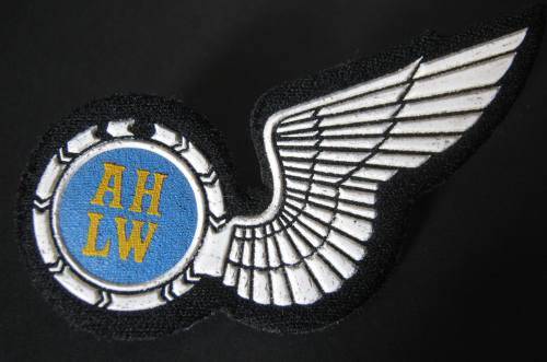 MINT TUPPERWARE "AIR HOSTESS" (LUGWAARDIN) BREAST BADGE WITH TWO PINS