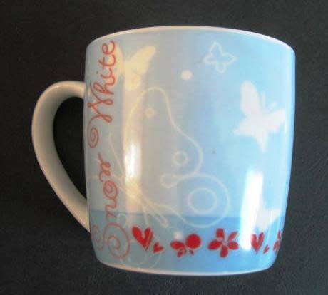RETRO DISNEY "SNOW WHITE" PORCELAIN COFFEE MUG BY CHURCHILL. NO CHIPS.