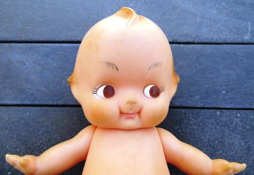 OLD KEWPIE DOLL IN PERFECT CONDITION. PLEASE SEE PICTURES.