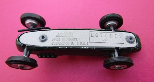 LOTUS F1 RACING CAR IN GREAT CONDITION. BY SOLIDO FROM FRANCE. NOT DINKY OR CORGI.