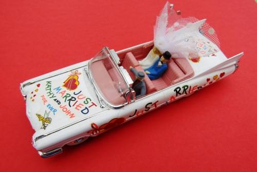 MINT BOXED 1959 CADILLAC `WEDDING CAR` WITH BRIDE AND GROOM AND DRIVER BY VITESSE. NOT DINKY.