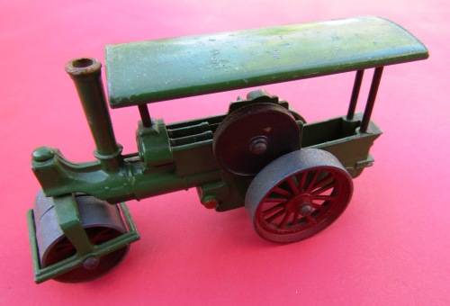 VINTAGE DIE-CAST METAL `STEAM ROLLER` IN GREEN  BY `LESNEY MATCHBOX` FROM ENGLAND. NOT DINKY.