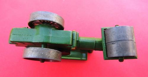 VINTAGE DIE-CAST METAL `STEAM ROLLER` IN GREEN  BY `LESNEY MATCHBOX` FROM ENGLAND. NOT DINKY.