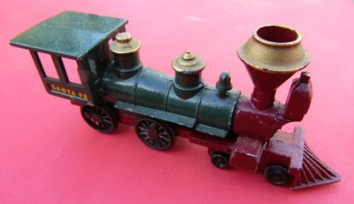 FAMOUS `SANTA FE` STEAM TRAIN IN GREEN  BY LESNEY MATCHBOX FROM ENGLAND. NOT DINKY TOY.