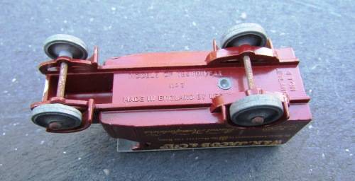 MINT VINTAGE DIE-CAST METAL NO 7 `LEYLAND 4 TON` TRUCK BY `LESNEY MATCHBOX` FROM ENGLAND. NOT DINKY.