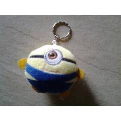 Despicable me - minion SOFT TOY keyring  +-5cm - great party favor - one eye