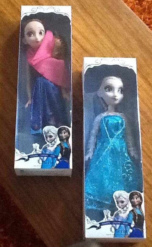 Princess anna and elsa frozen plastic doll set 34cm was R150
