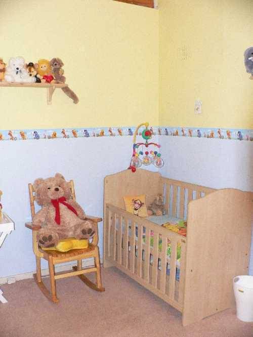 Wooden baby cot -Include matress