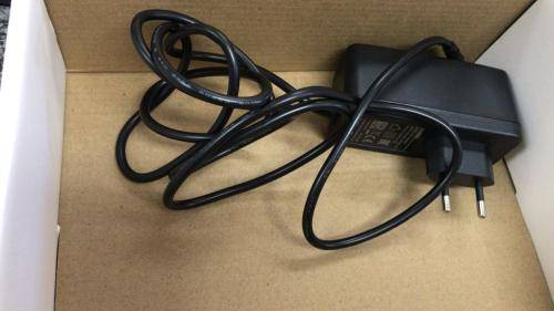 Huawei - B525S-65A - LTE CAT6 - Wi-Fi 2.4G and 5G - Router - Immaculate Condition
