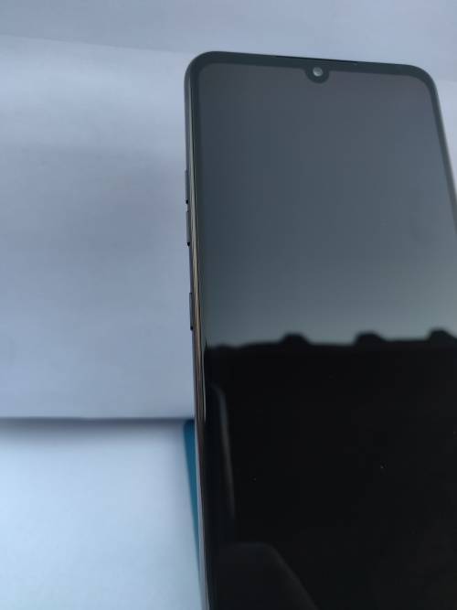 LG G8X || ThinQ || 128GB || Single Screen || Aurora Black || Practically NEW - Scratchless