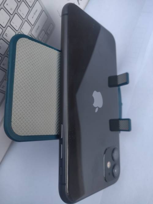 iPhone 11 || 64GB || Black || Practically NEW ||