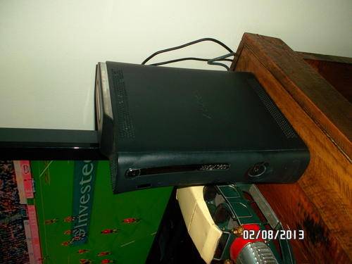 XBOX 360 ELITE BUNDLE & 23 GAMES