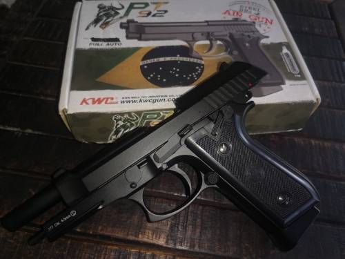 1 Only CO2 GAS BLOWBACK M92 FULL AUTO /SEMI AUTO METAL HEAVY FULL WEIGHT 4.5MM STEEL BB PISTOL