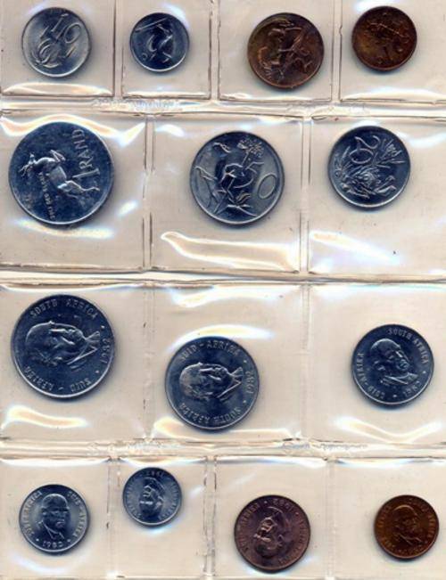 1982 UNC SOUTH AFRICAN COIN SET IN PLASTIC COVER