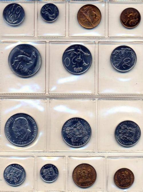 1985 UNC SOUTH AFRICAN COIN SET IN PLASTIC COVER