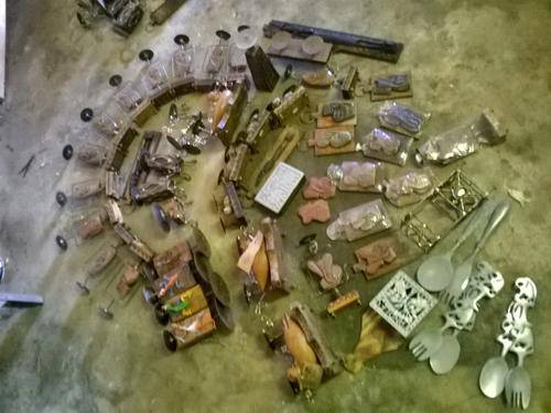 BEAUTIFUL HAND MADE IN AFRICA! MASSIVE LOT!