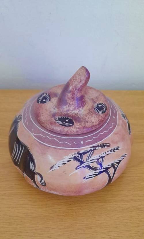 SOAPSTONE CALABASH / POT WITH SAN ROCK ART DESIGN