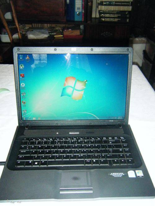 HP 530 Laptop For Sale