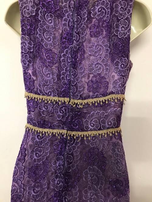 8 - 10 / 32 - 34 purple and gold  vintage 1940s evening gown floor length.