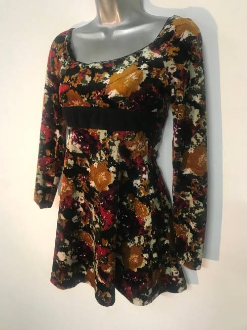 10 / 34 vintage inspired floral velvet dress