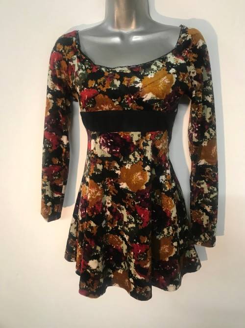 10 / 34 vintage inspired floral velvet dress