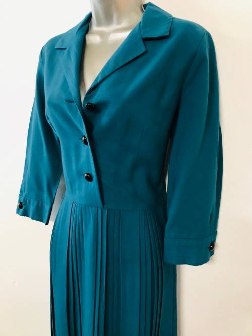 1940s true vintage blue dress must see.generous 10 / 34 MUST EE.