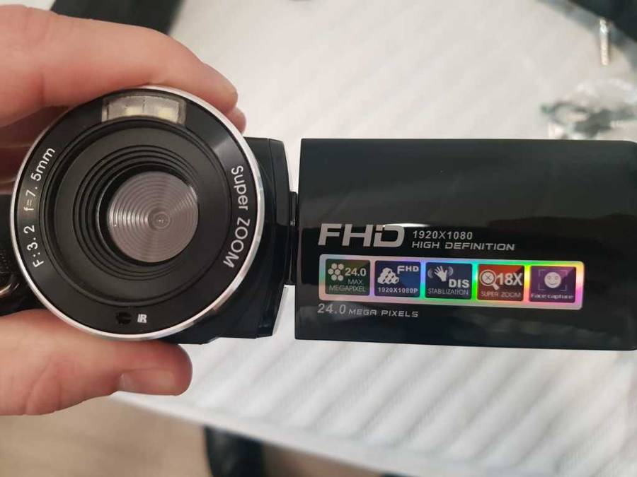 Digital Camera with tripod