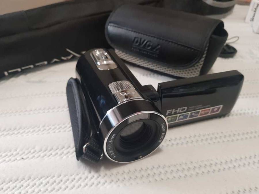 Digital Camera with tripod