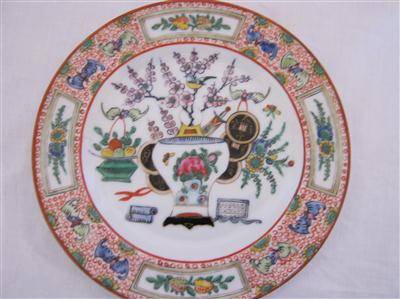 HAND PAINTED CHINESE DISPLAY PLATE..made in CHINA...18.50cm ACROSS