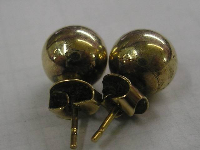 Pair 9ct Gold Stud Earings