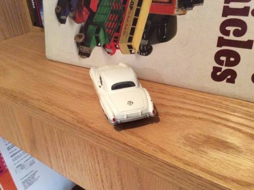DIINKY TOYS MERCEDES 190 no 24H MADE IN FRANCE
